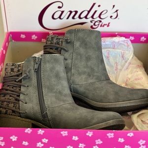 NWT girls ankle boots